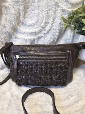 VILENCA Holland Woven Leather Crossbody Purse Bag Chocolate Brown Boho